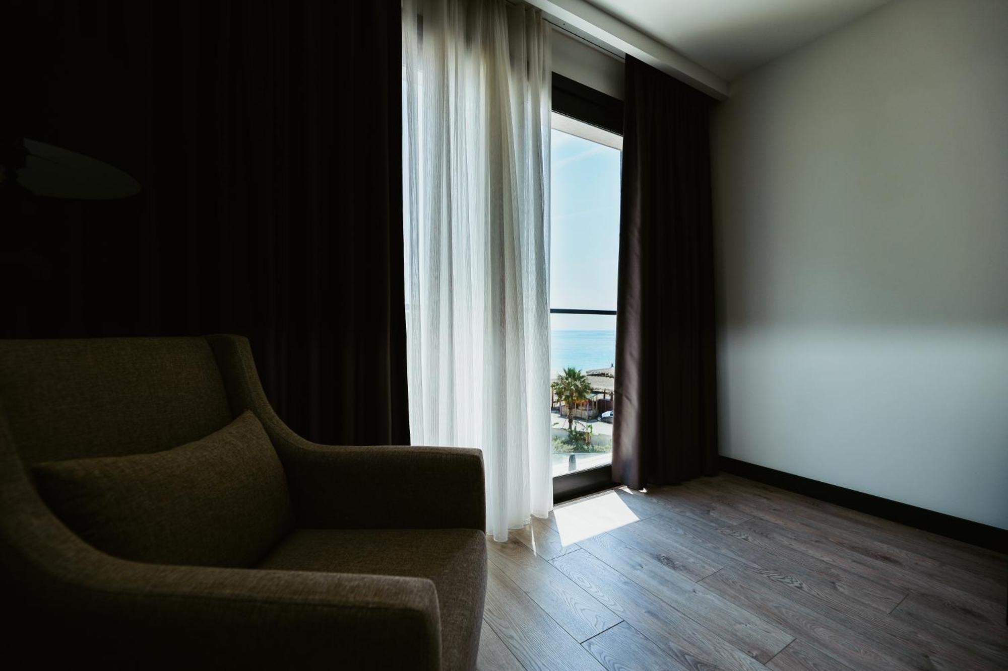 Palladium Beach Hotel- Private Beach Included Dhërmi Exterior foto
