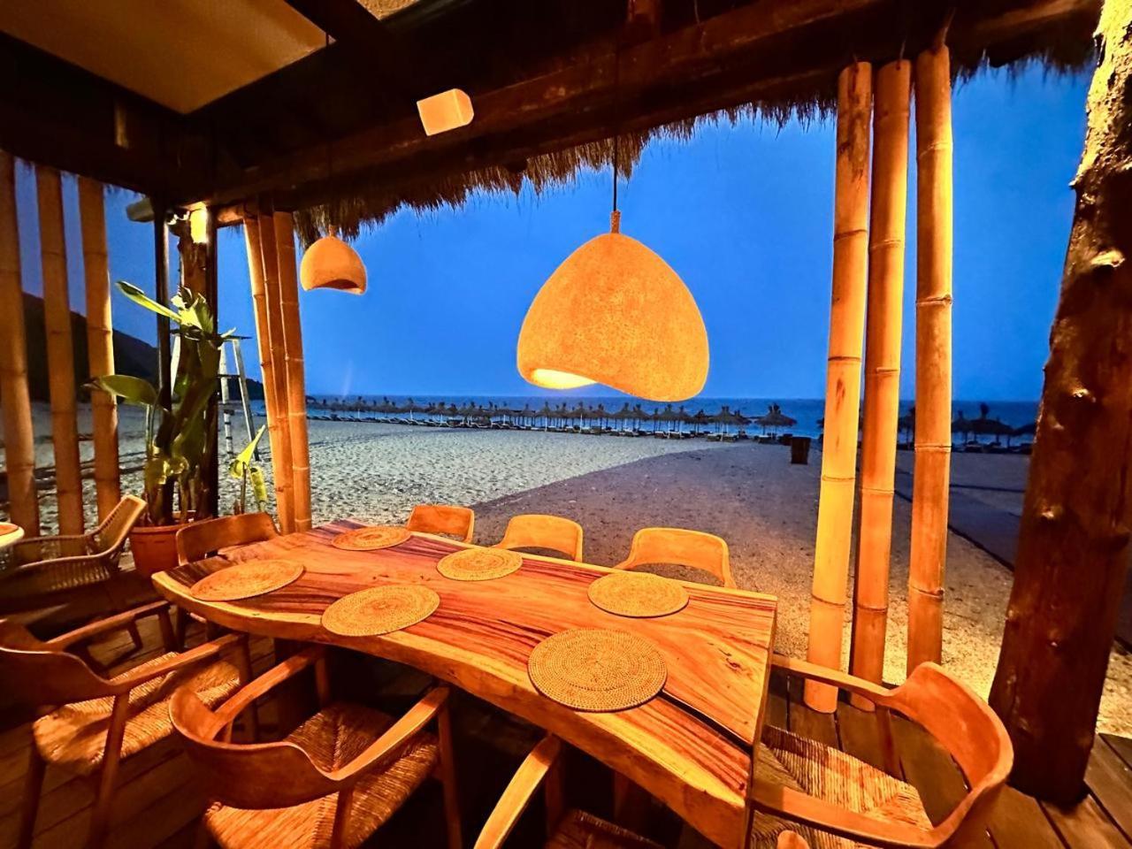 Palladium Beach Hotel- Private Beach Included Dhërmi Exterior foto